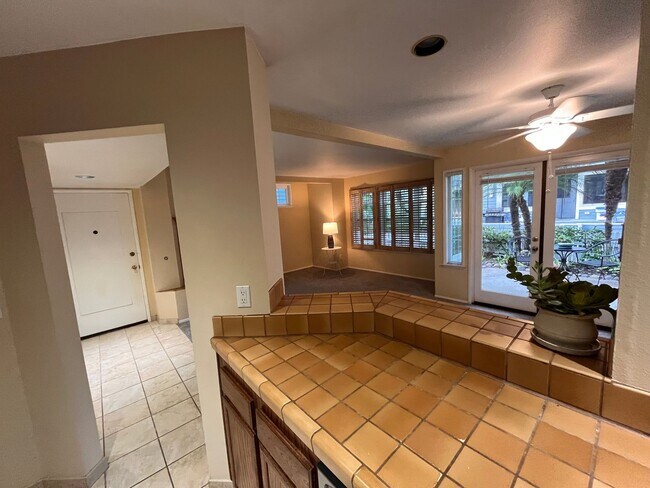 Building Photo - Mission Beach, 2 bedroom, 2 bathroom, with New Carpet, Parking, Laundry, Patio (807 Nantasket Ct....