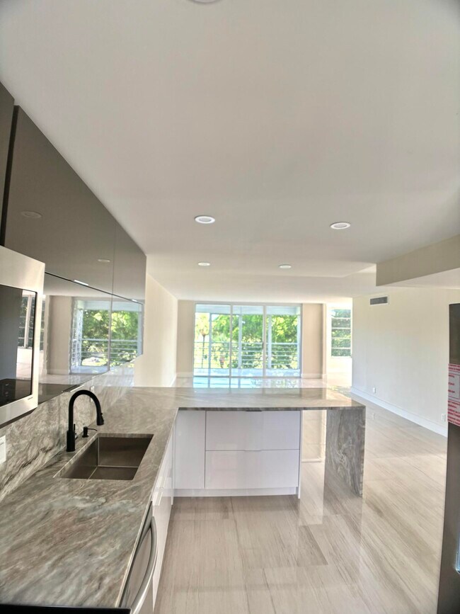 Building Photo - 3960 Oaks Clubhouse Dr