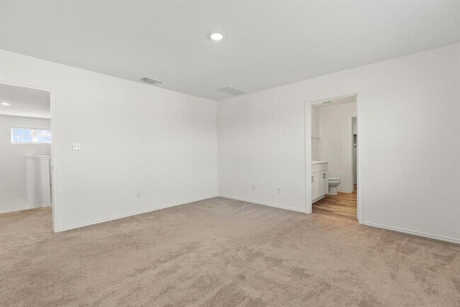 Building Photo - 917 Duskywing Wy