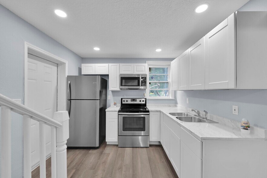 Building Photo - 3053 Fitzgerald St