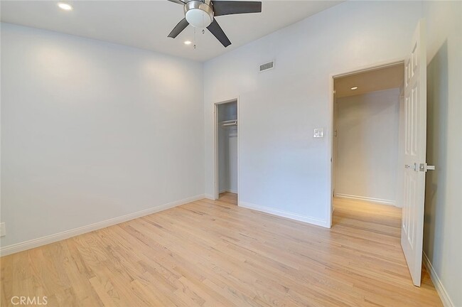 Building Photo - 2044 W Spruce Ave