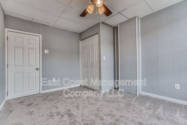 Building Photo - 1253 Sargeant St