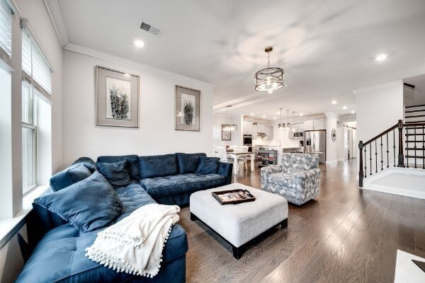 Building Photo - 1700 Boardwalk Pl