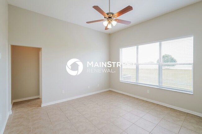 Building Photo - 4 Bedroom Pet-Friendly Home in BROOKSVILLE, FL with Main Street Renewal