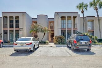 Building Photo - Spacious 1/1 Condo Located in the Royal Arms Condominium - Altamonte Springs