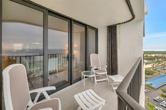 Building Photo - 9650 S Ocean Dr