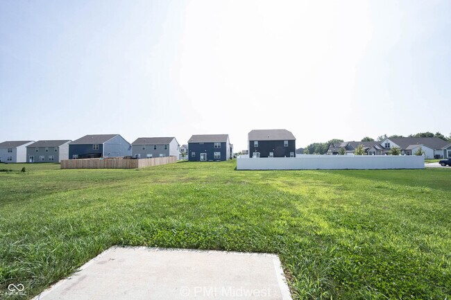 Building Photo - 3975 Fenwick Ln