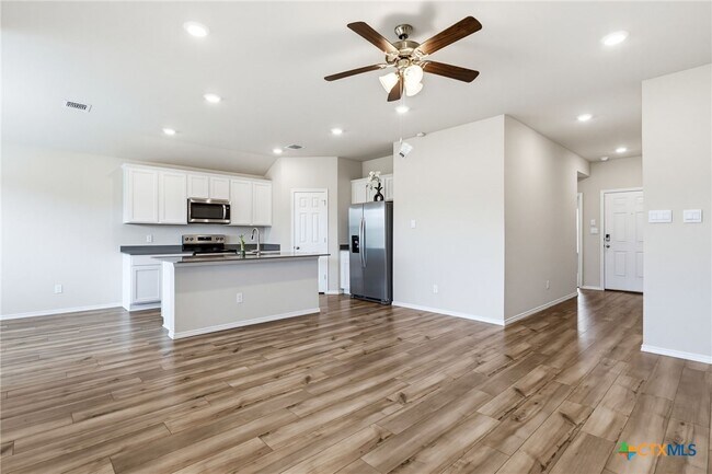 Building Photo - 2225 Oregano Ct