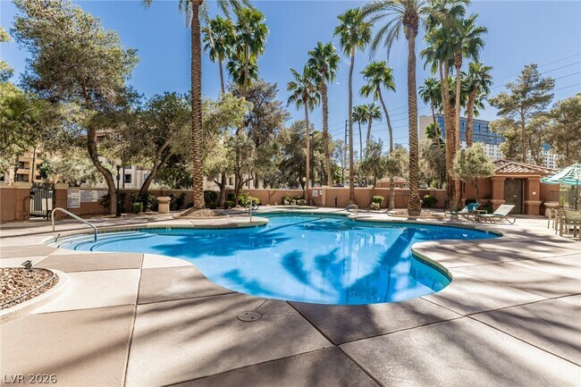 Building Photo - 210 E Flamingo Rd