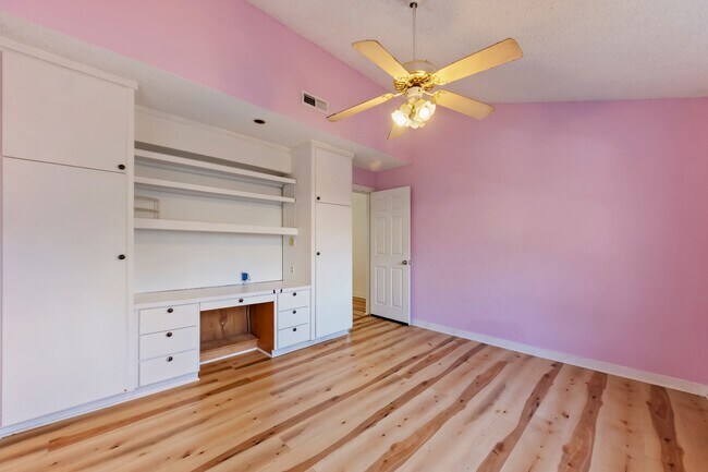 Building Photo - 1029 French Quarter Creek Rd