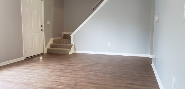 Building Photo - 3516 Hopkins Ct