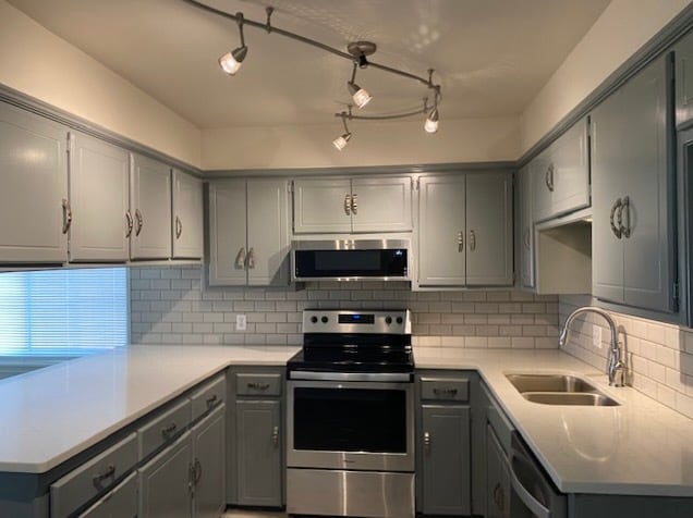 Building Photo - 11040 Spring Holw