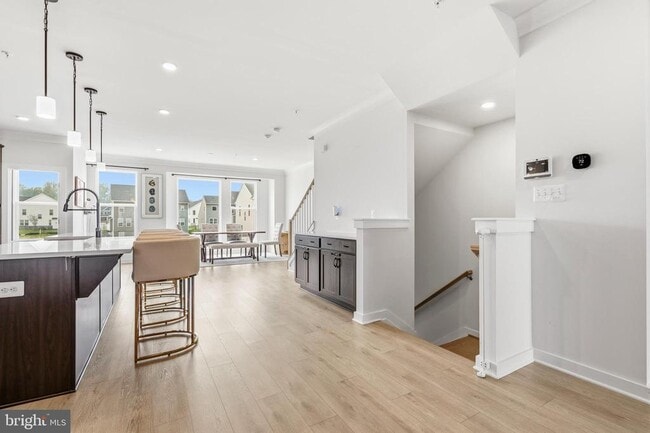 Building Photo - 16007 Hyde Pk Pl