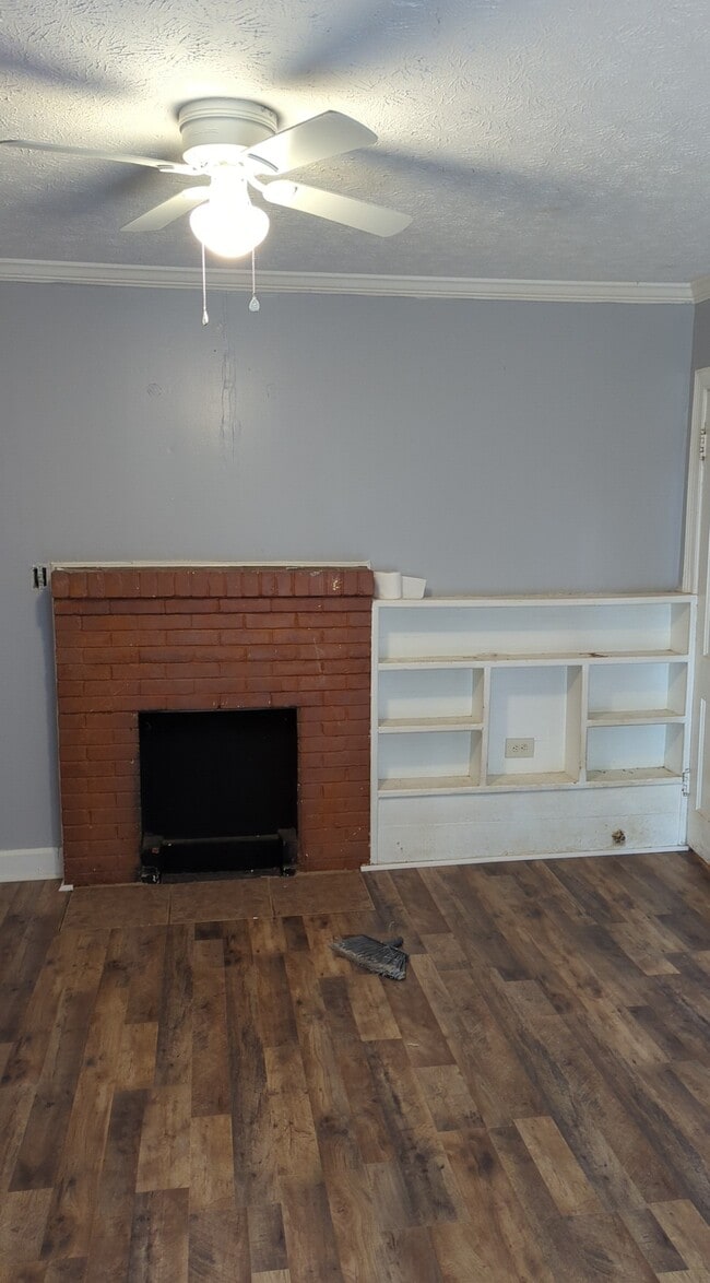 Master Bedroom - 2226 shady grove road