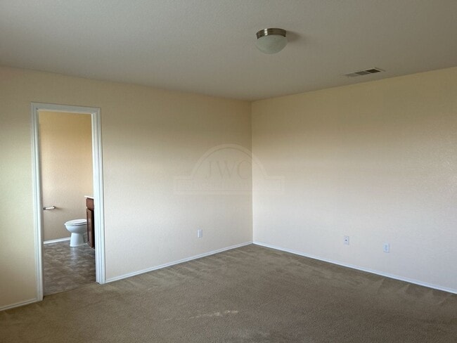 Building Photo - 204 W Gemini Ln