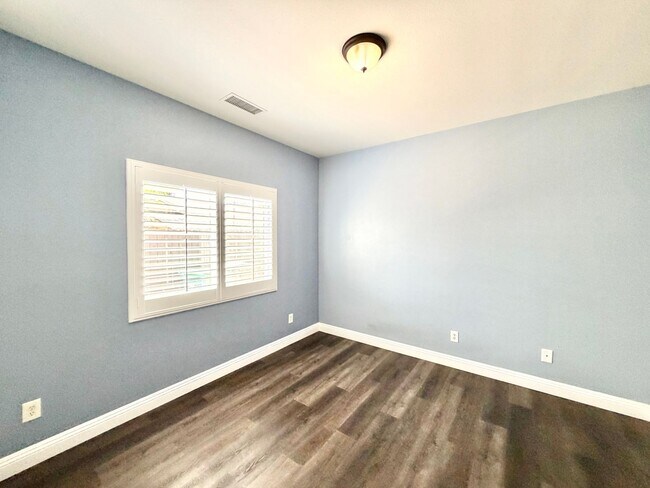 Building Photo - Beautifully Renovated 4 Bedroom Home with INCLUDED Solar, Large Backyard & Gazebo