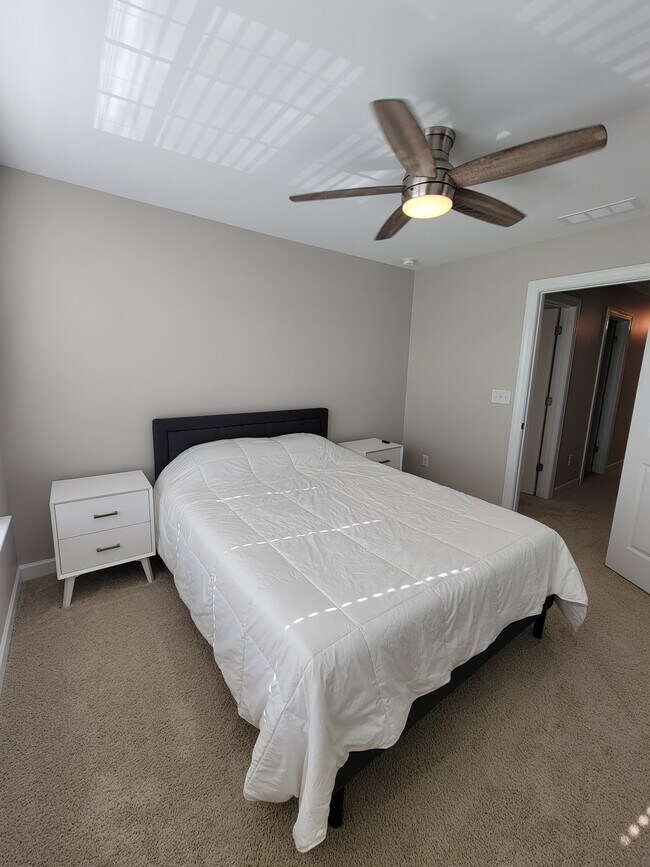 Building Photo - 5806 Clan Maclaine Dr