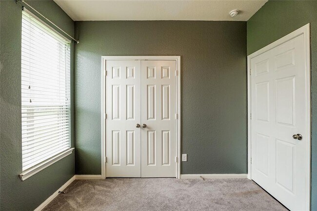 Building Photo - 6011 Watford Bend