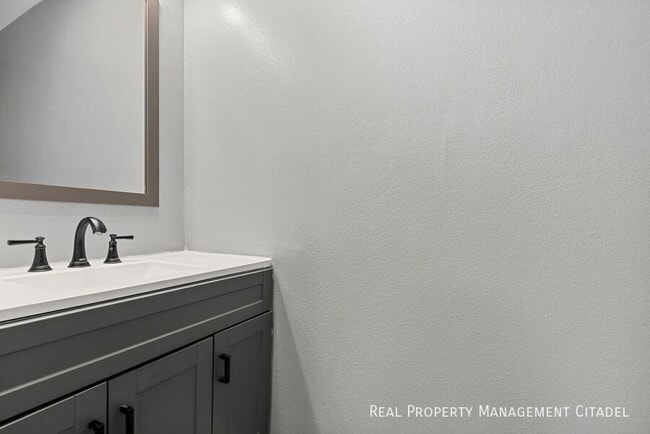 Building Photo - 11104 Grant Way