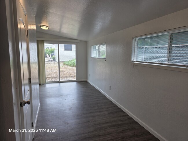 Building Photo - 951 Duchow Way