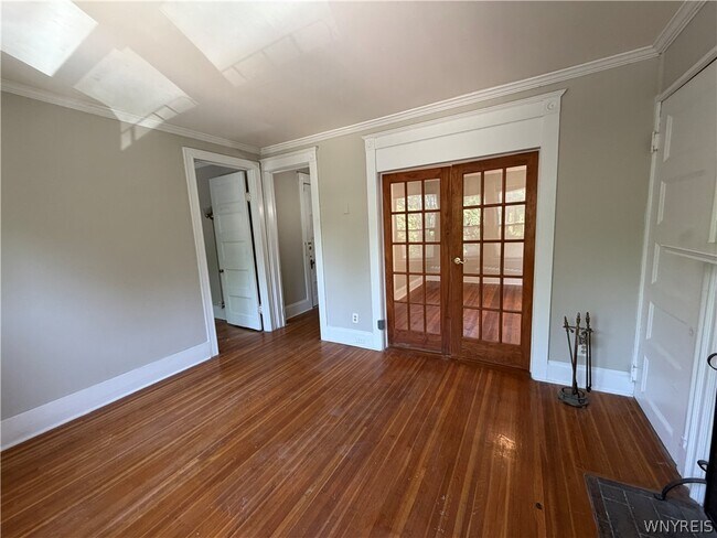 Building Photo - 31 Norwood Ave