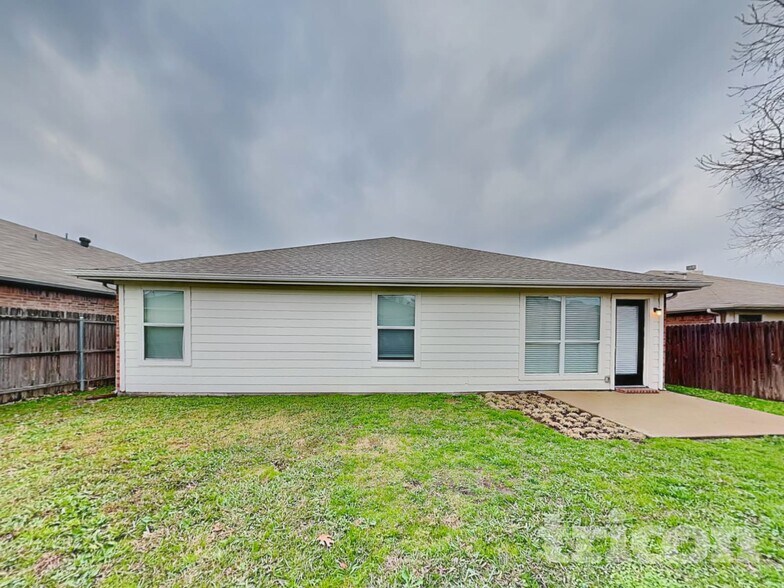 Building Photo - 1700 Bob Dr