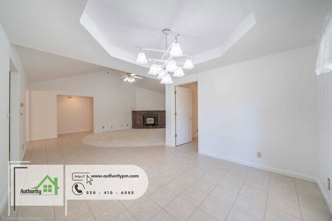 Building Photo - 2832 Howard Dr