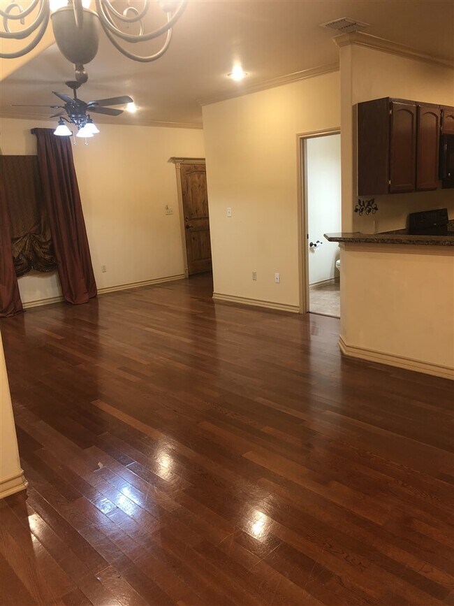 Building Photo - 8216 Casa Verde Rd