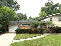 Building Photo - 146 Millbrook Ln