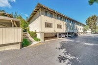 Building Photo - Hidden Gem at Saratoga Creekside – End Uni...