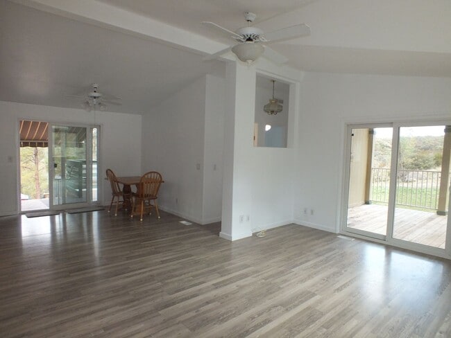 Building Photo - Rescue Retreat 1700 sf 2/2 with workshop