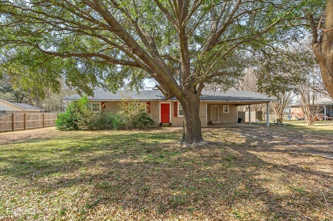 Building Photo - 7062 Winburn Dr