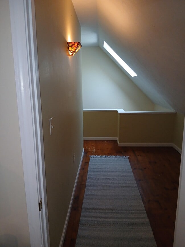 Building Photo - 30 Searles Hill Rd
