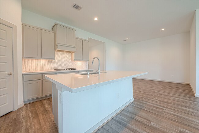 Building Photo - 29326 Red Rocks Pk Dr