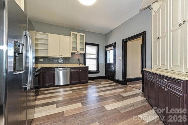 Building Photo - 1204 S Salisbury Ave