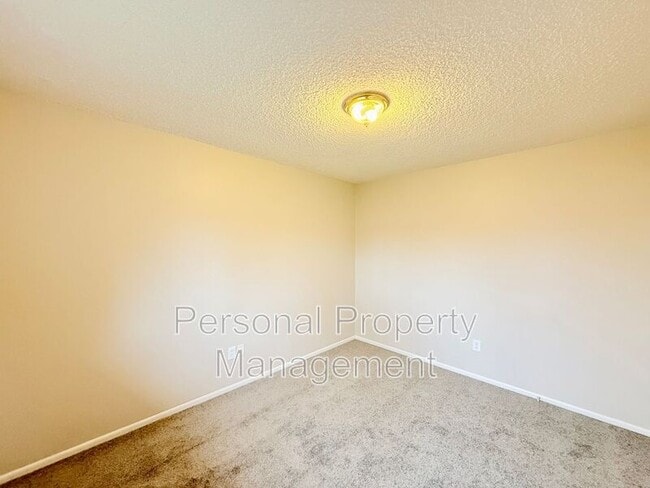 Building Photo - 1335 Z St