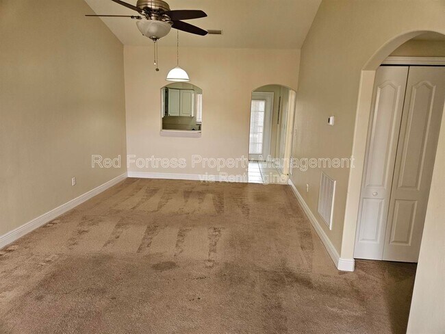 Building Photo - 4167 Castilla Circle