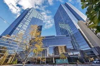 Building Photo - 5 Renaissance Square