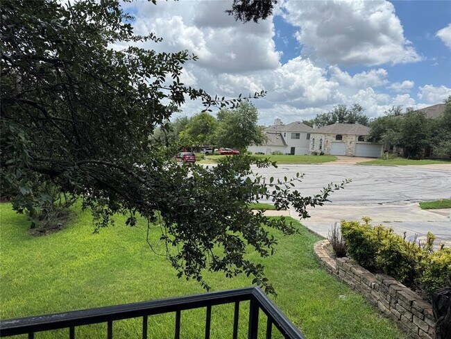 Building Photo - 10913 Sans Souci Pl