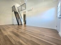 Building Photo - Algonquin Lane