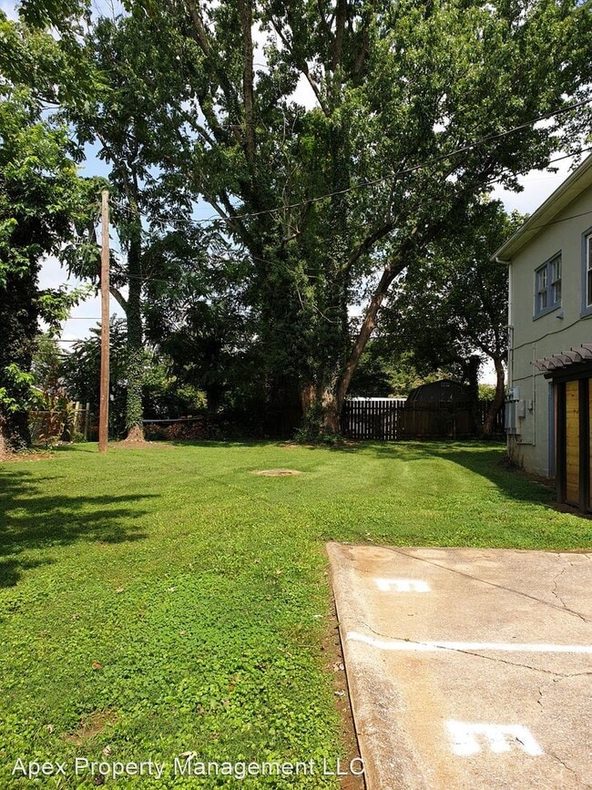 2 br, 1 bath House 3105 Conner Drive Unit 3 3105 Conner Dr