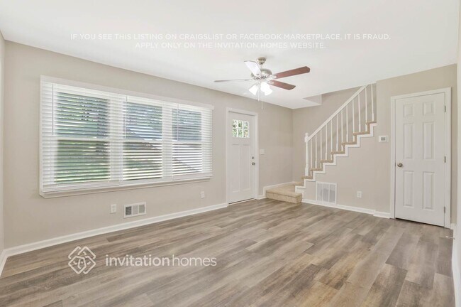Building Photo - 1721 Flintwood Dr SE