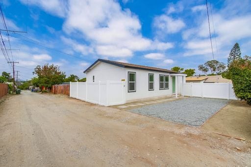 Building Photo - La Mesa Pet Friendly New Years Special Two Weeks FREE Brand New 3 bed /2 bath Home with Laundry, ...