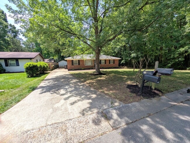 Building Photo - Charming Ranch Style home located in Forest Pawtuckett Community in NC!