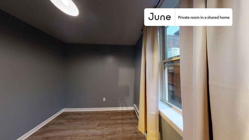 Building Photo - Room in Shared 3 bed/1 bath home