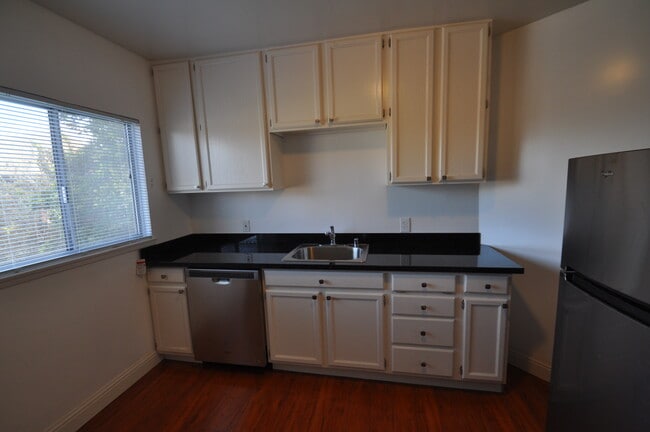 Building Photo - 1616 Ward St