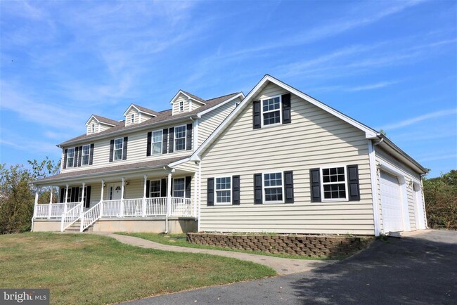 Building Photo - 412 Pauline Dr