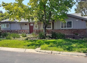 Building Photo - Newly Remodeled - 4/2 Concord Rancher - Lo...