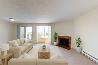 Building Photo - Soundview