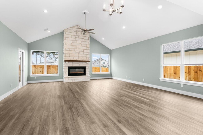 Building Photo - 716 Wedgewood Ln
